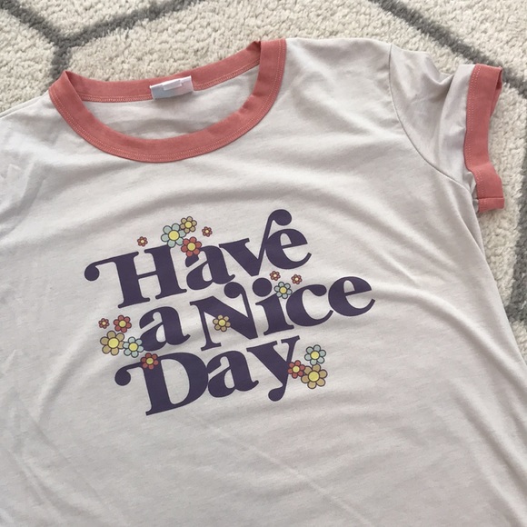 LuLaRoe Liv T - Picture 2 of 2